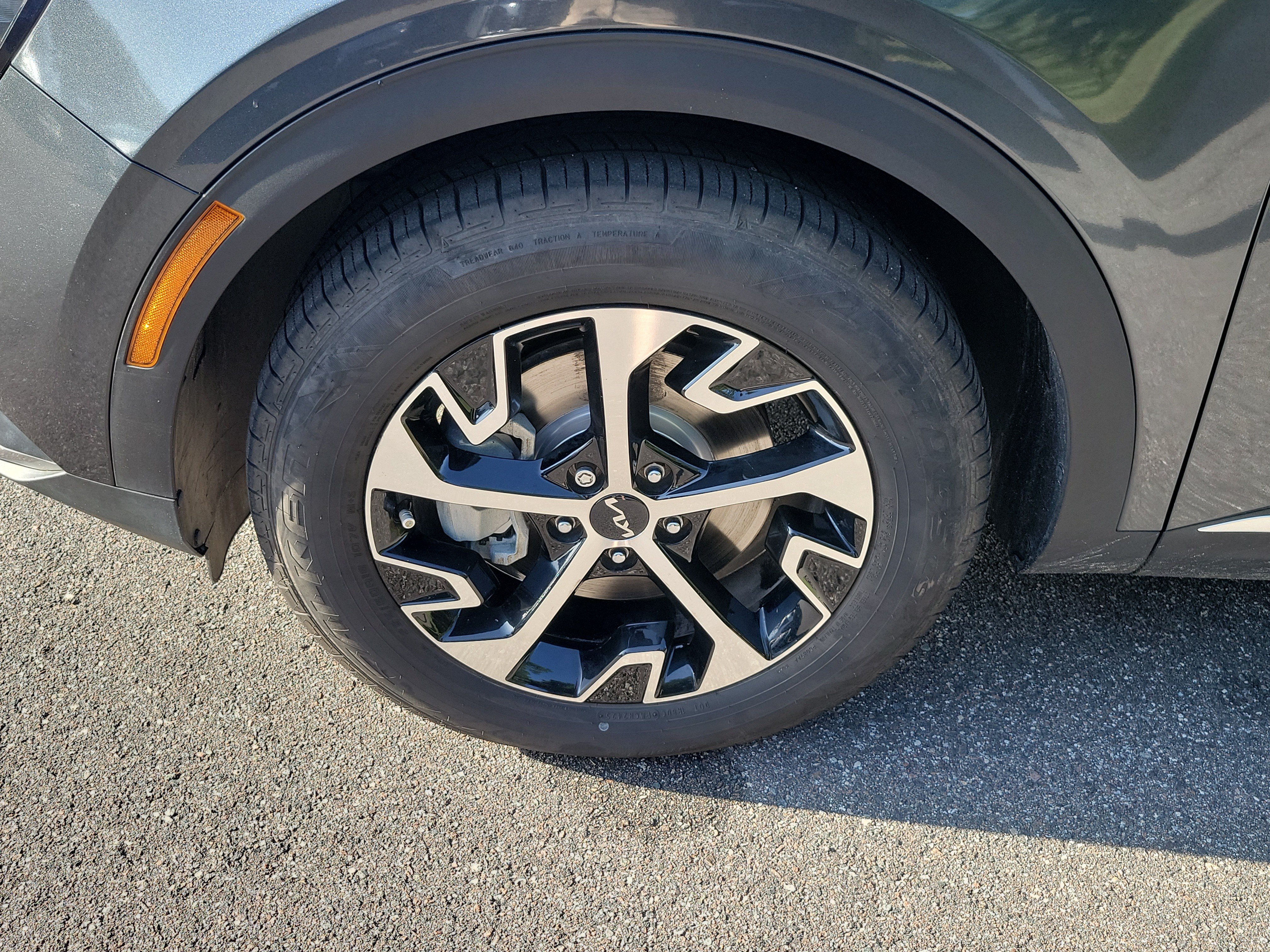 Certified 2023 Kia Sportage EX FWD image 38