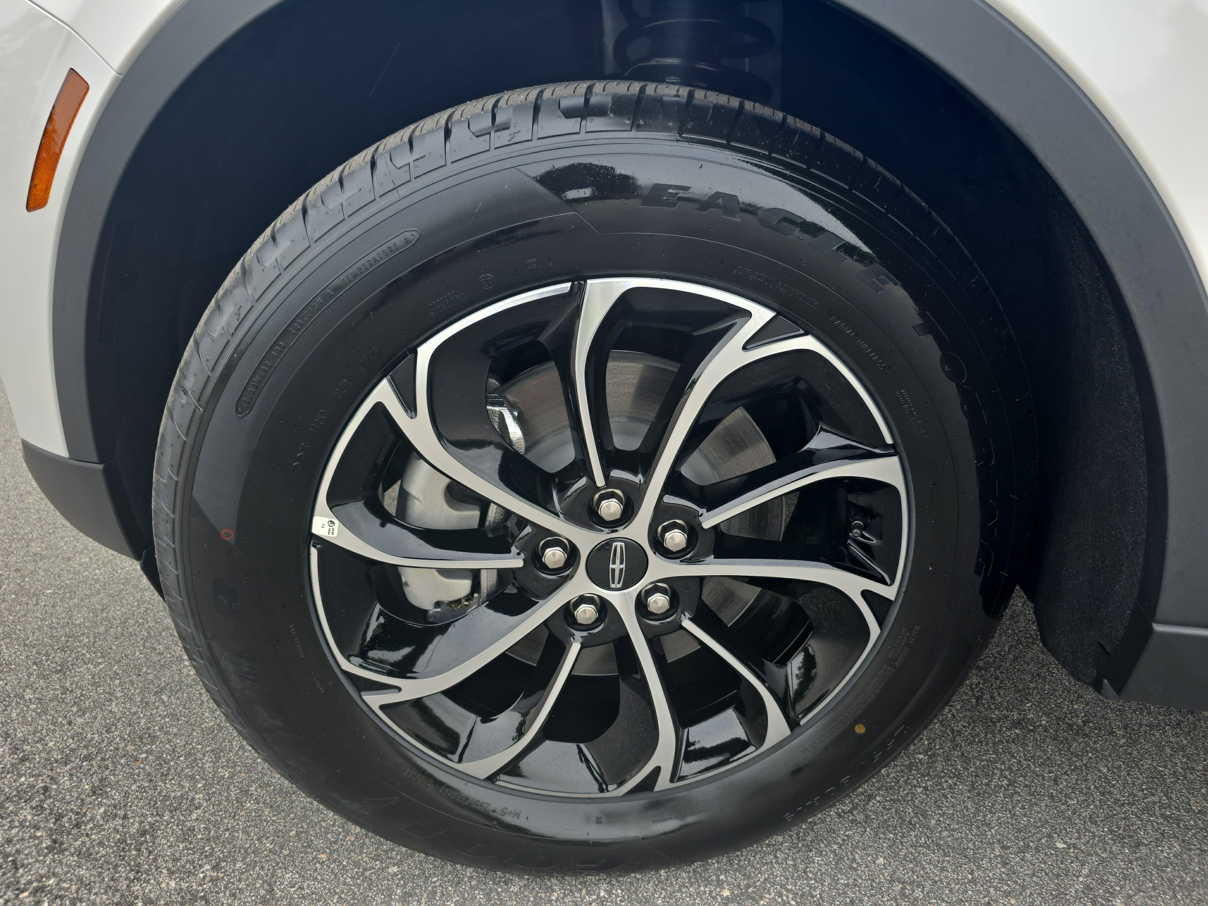 New 2026 Lincoln Nautilus Premier AWD/4WD image 33