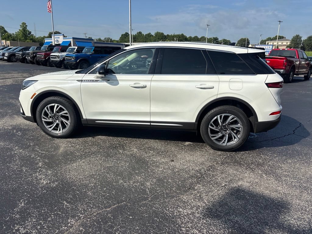 Used 2023 Lincoln Corsair FWD image 6