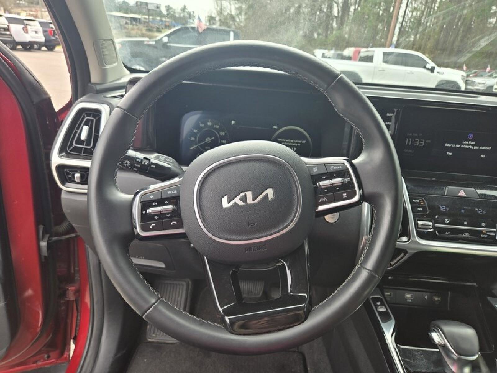 Used 2023 Kia Sorento SX image 11