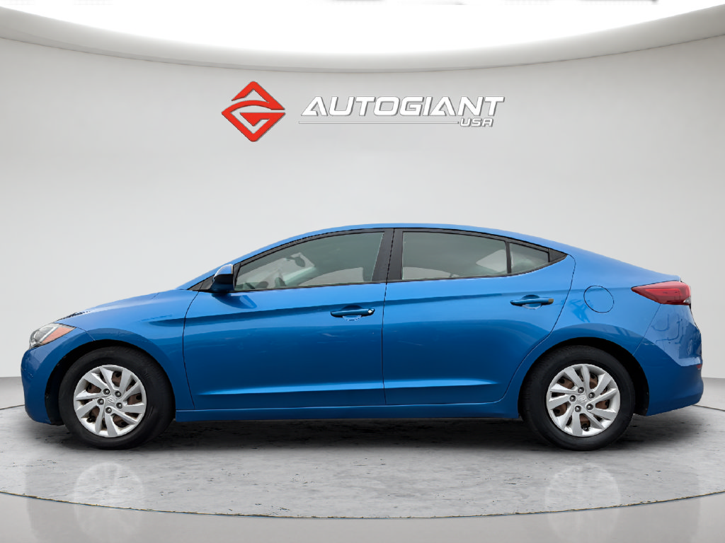 Used 2017 Hyundai Elantra SE FWD image 2