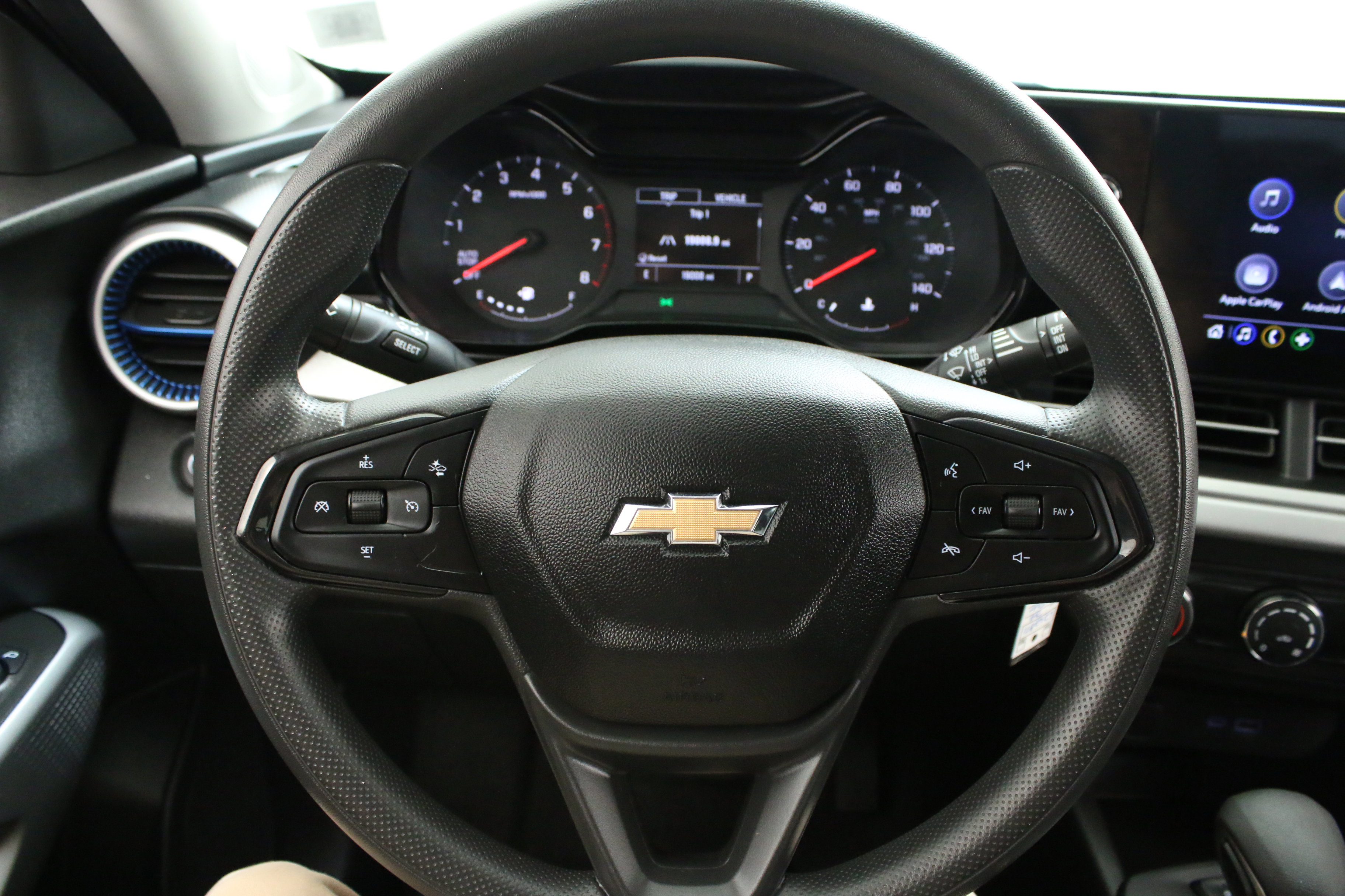 Certified 2024 Chevrolet Trax LS FWD image 13