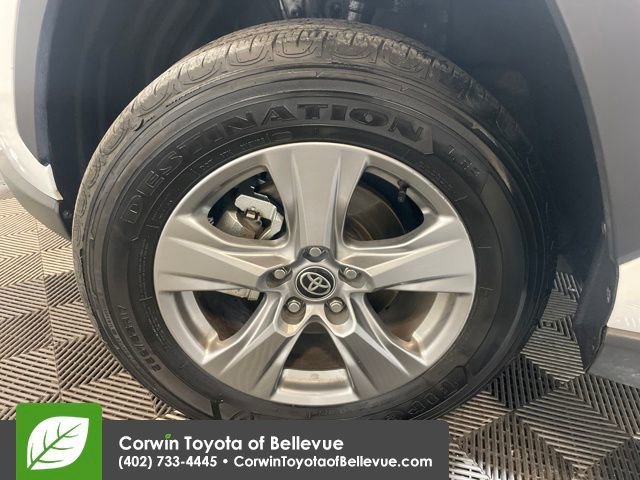 Used 2025 Toyota RAV4 XLE image 25