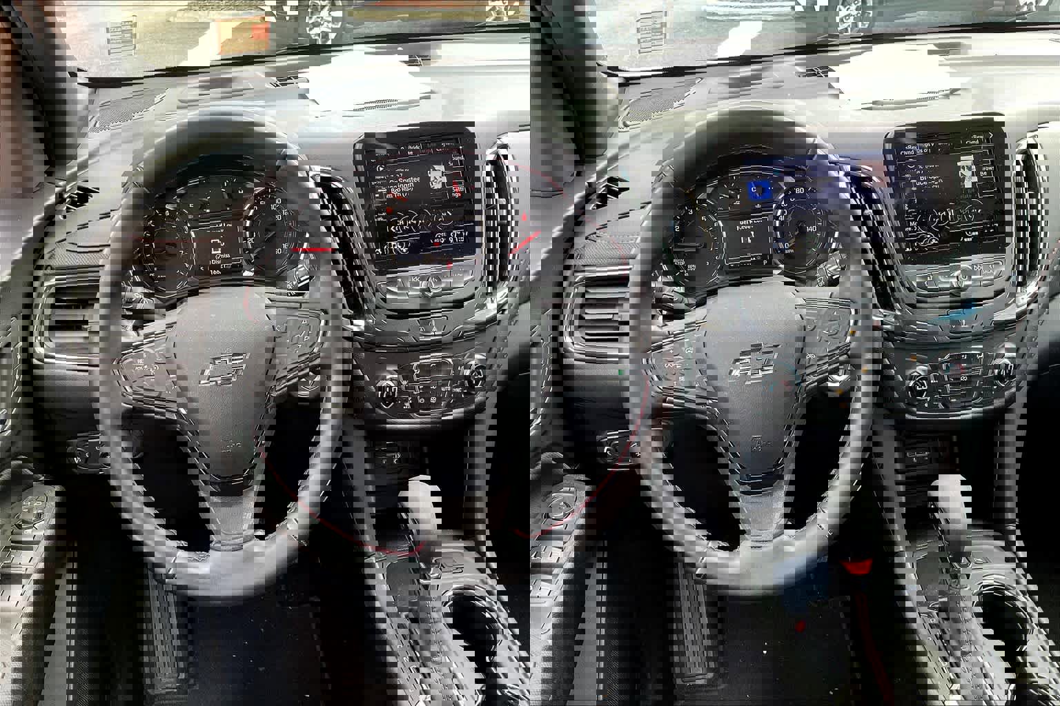 Used 2023 Chevrolet Equinox RS w/ RS Leather Package image 6