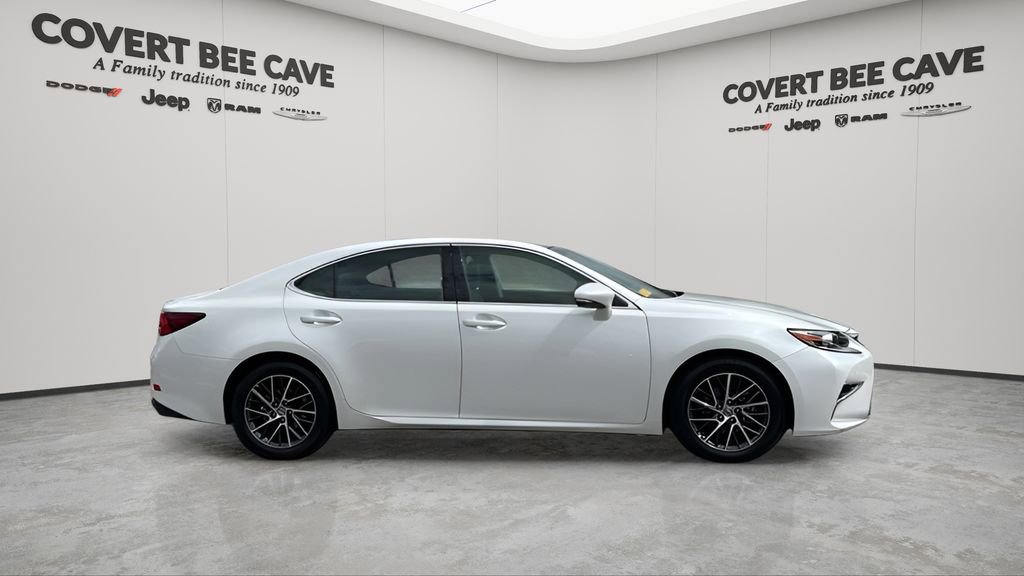 Used 2017 Lexus ES 350 w/ Navigation System Package image 11