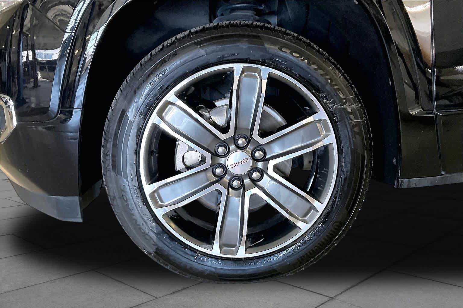 Used 2019 GMC Acadia Denali FWD image 10