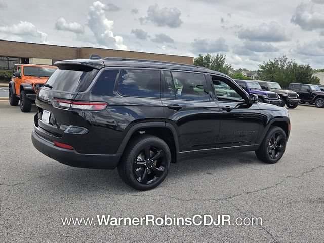 New 2026 Jeep Grand Cherokee L Limited w/ Limited Altitude Package AWD/4WD image 15
