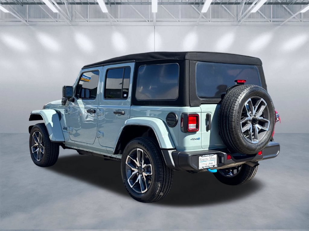 Certified 2024 Jeep Wrangler Unlimited w/ Convenience Group AWD/4WD image 4