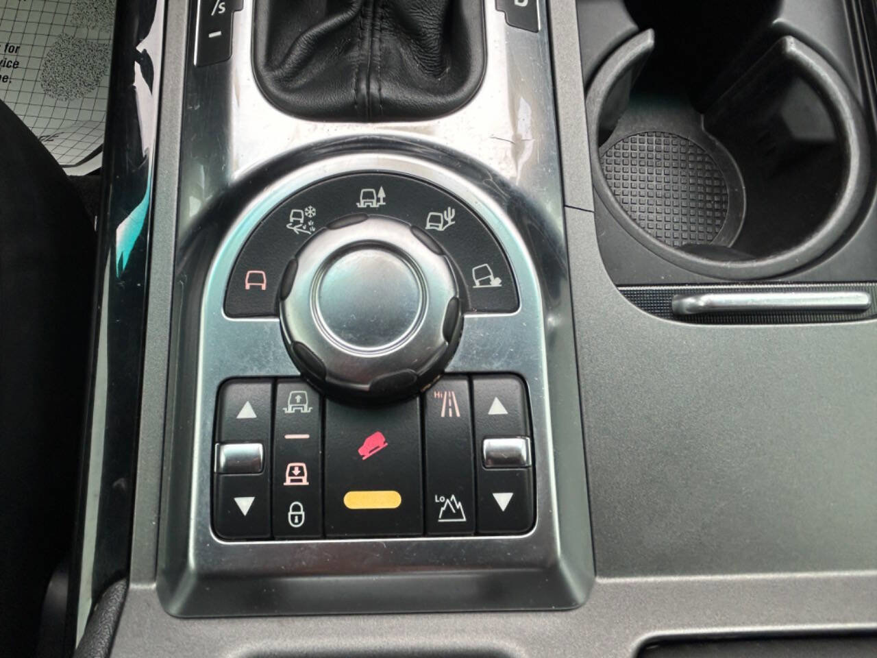 Used 2011 Land Rover Range Rover HSE LUX AWD/4WD image 19