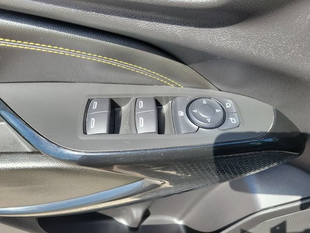 Used 2025 Chevrolet Trax LT FWD image 29