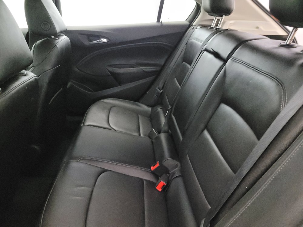 Used 2018 Chevrolet Cruze Premier FWD image 18