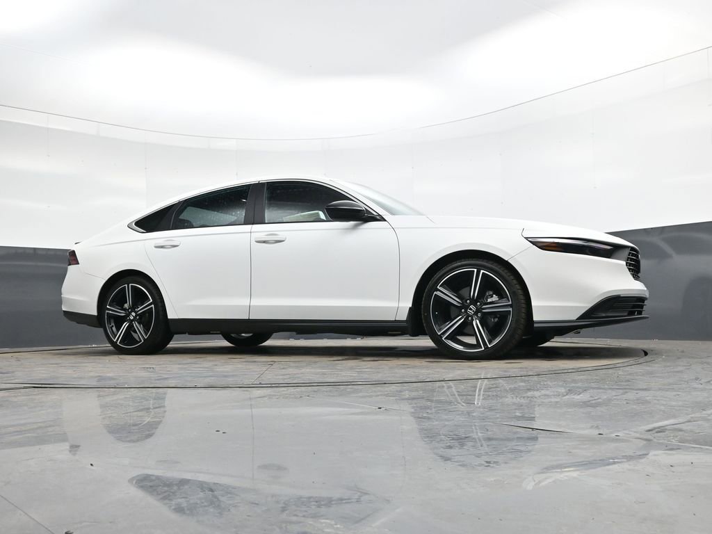 Used 2025 Honda Accord Sport image 33
