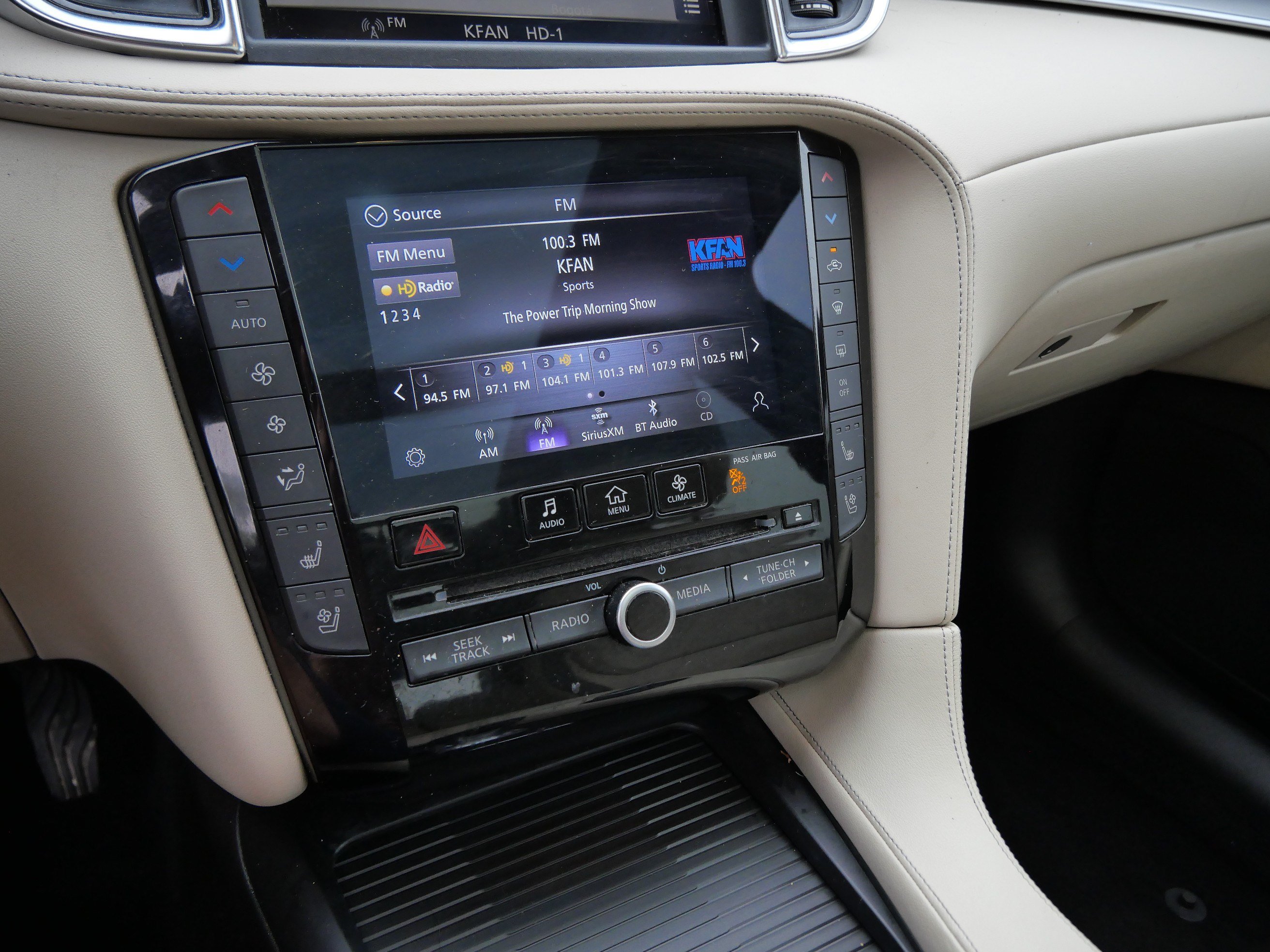 Used 2021 INFINITI QX50 Sensory AWD/4WD image 23