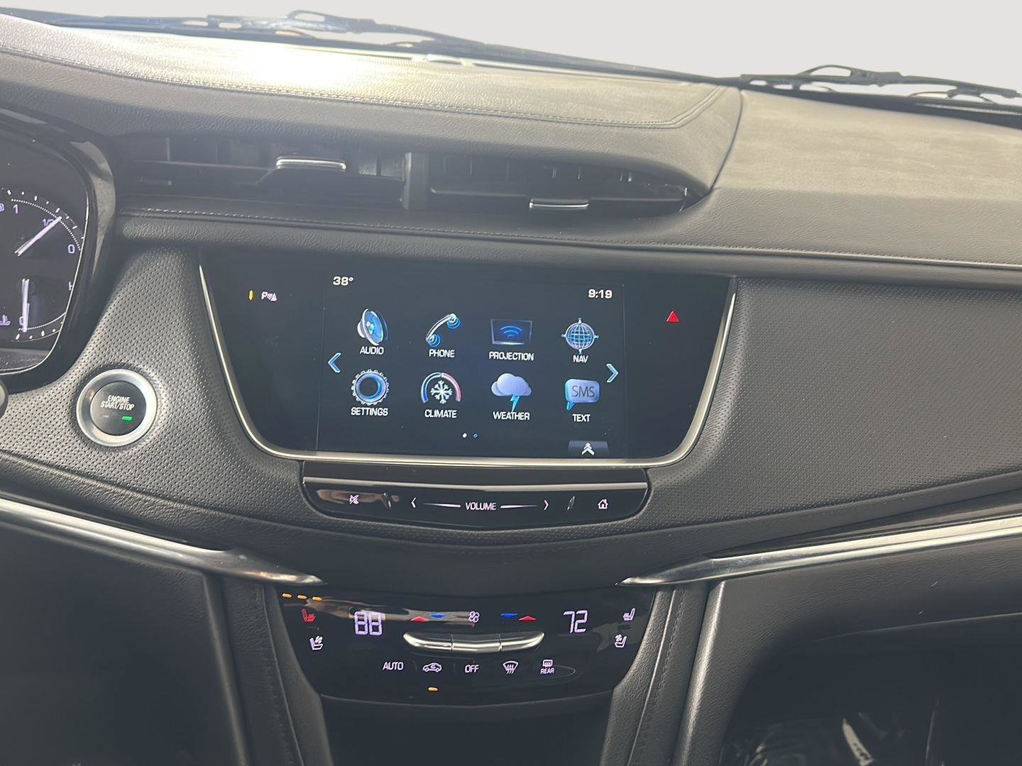 Used 2017 Cadillac XT5 Luxury w/ Driver Awareness Package image 13