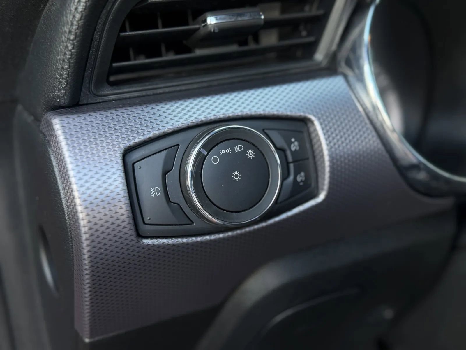 Used 2015 Ford Mustang GT RWD image 25