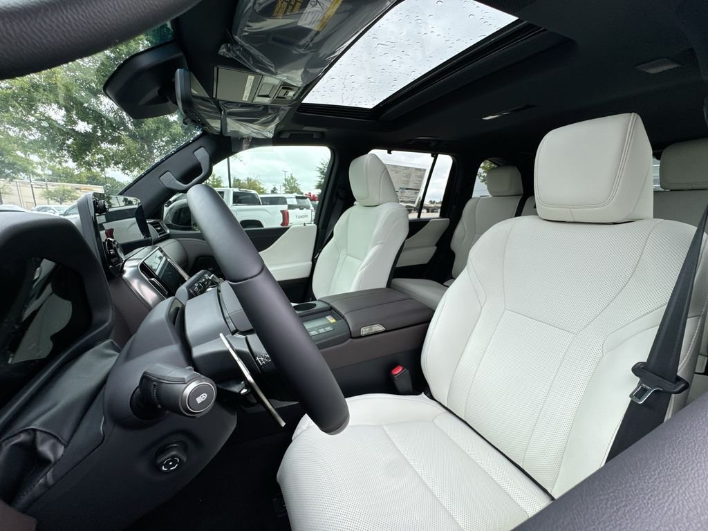 New 2026 Lexus LX 700h Luxury AWD/4WD image 10