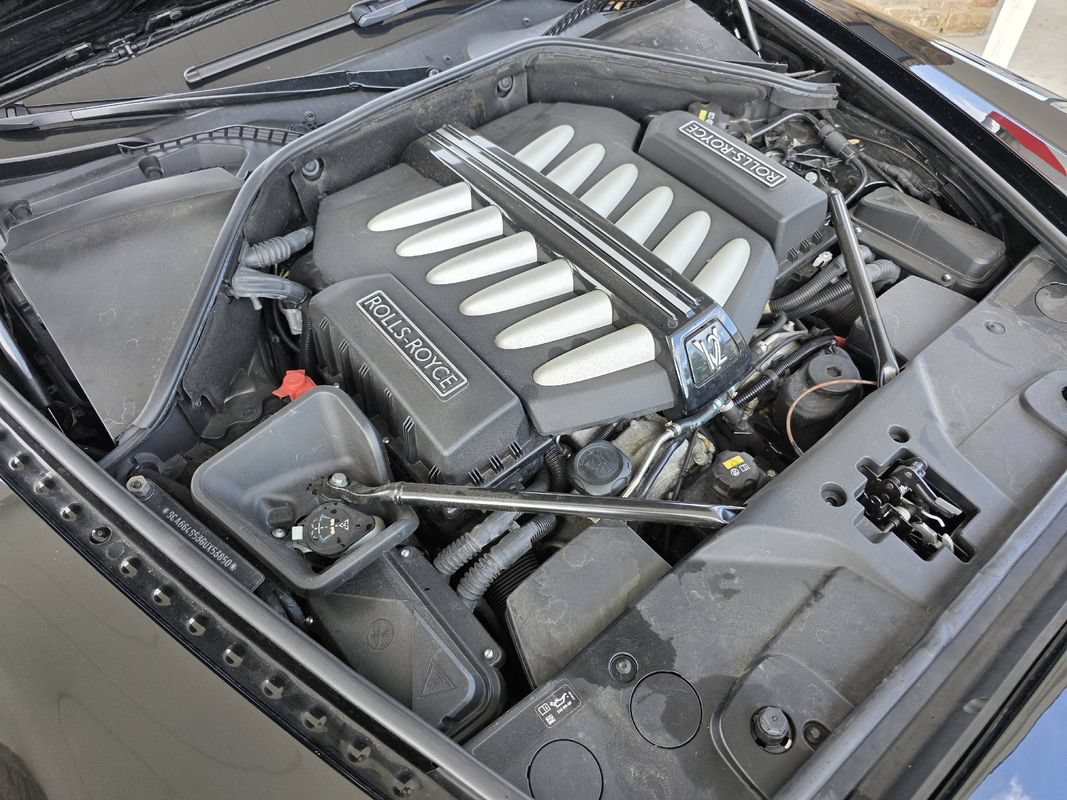 Used 2016 Rolls-Royce Ghost RWD image 35