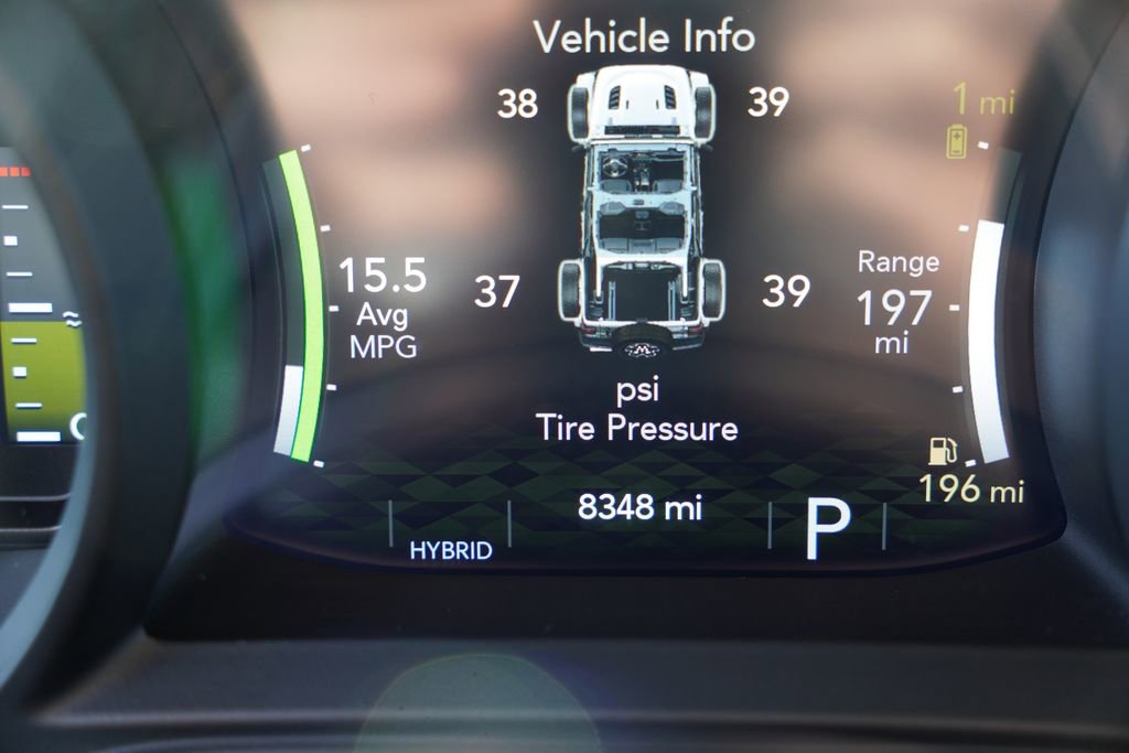 Certified 2025 Jeep Wrangler Unlimited Sahara w/ Safety Group image 32