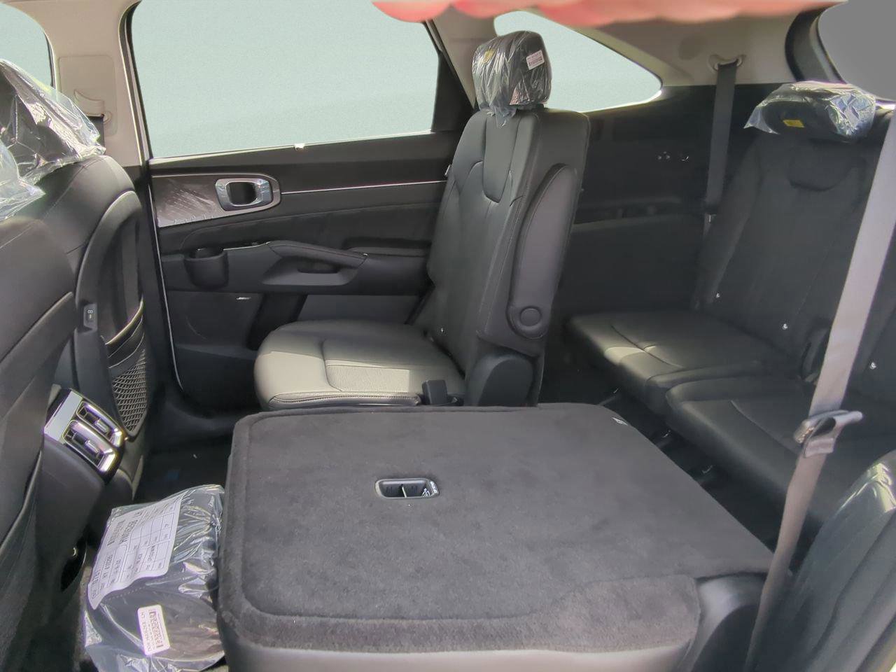 New 2026 Kia Sorento SX image 12