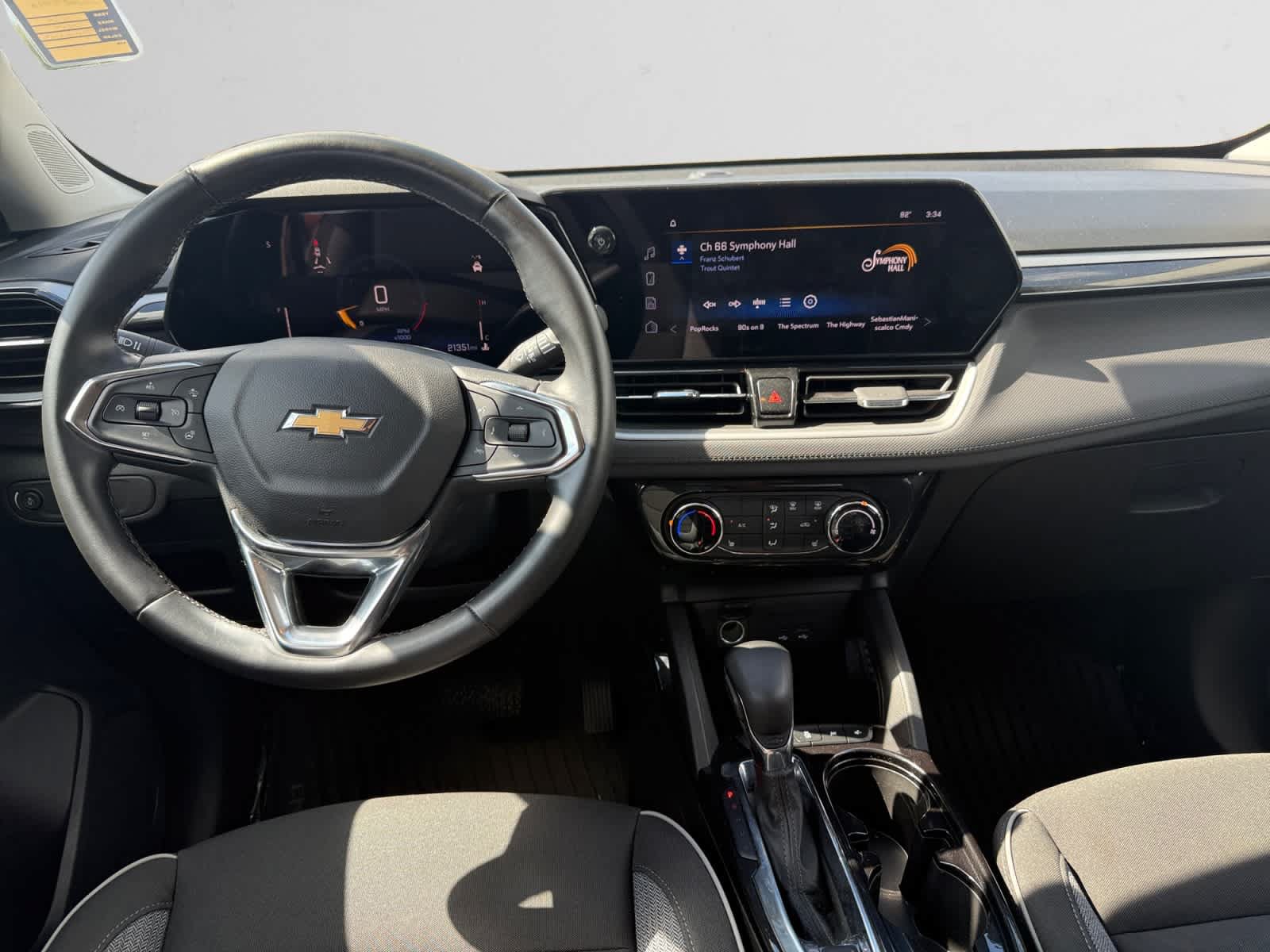 Used 2024 Chevrolet TrailBlazer LT w/ LT Cold Weather Package FWD image 10
