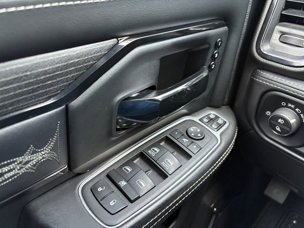 Used 2023 RAM 2500 Limited image 12
