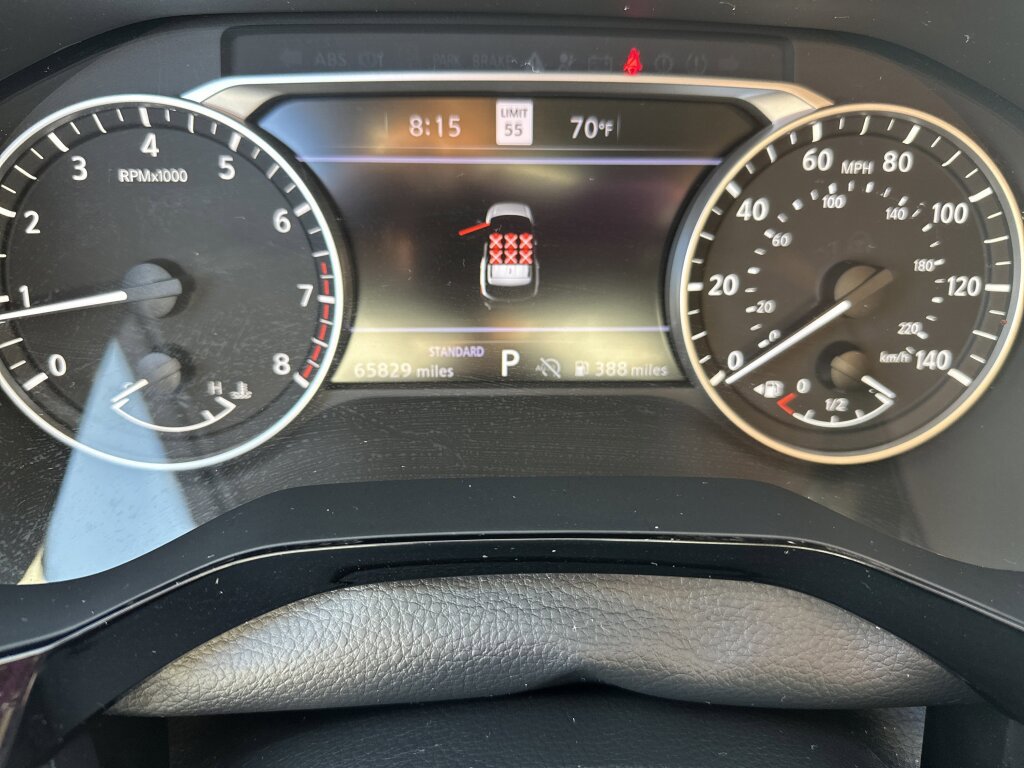 Used 2023 Nissan Pathfinder SL w/ Lighting Package (N92) image 13