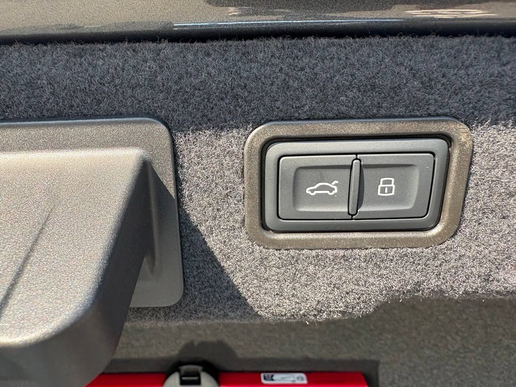 New 2027 Audi A8 L 3.0T AWD/4WD image 18