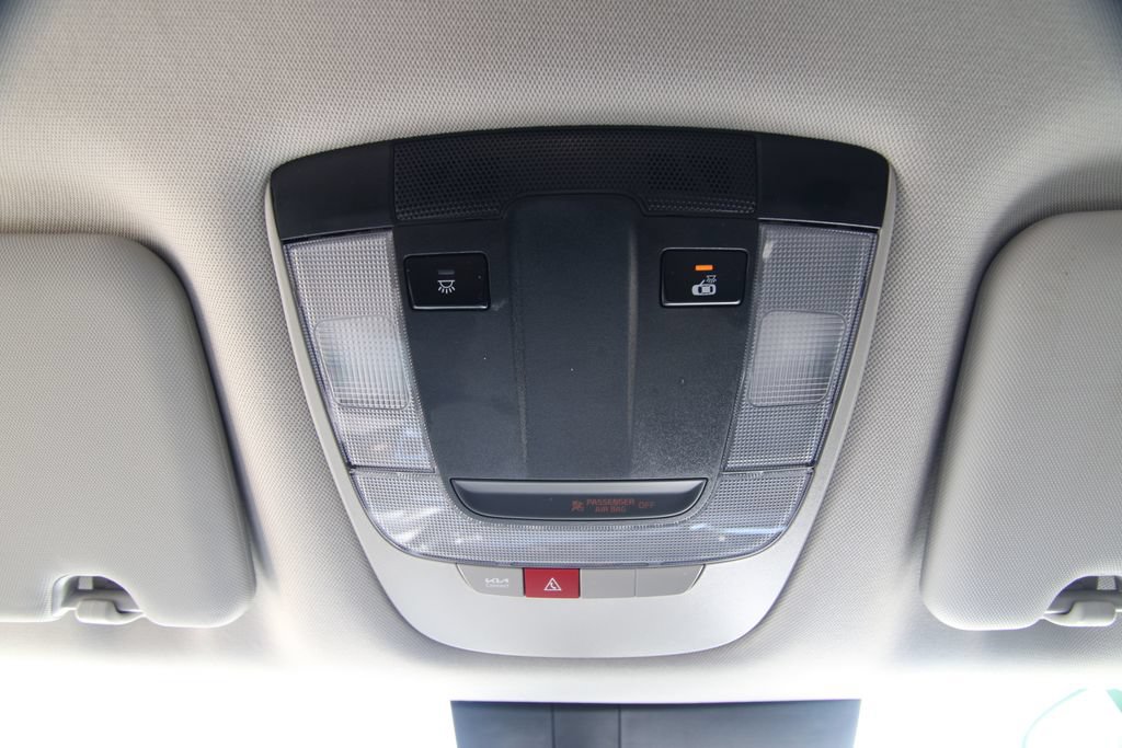 Used 2024 Kia Sportage EX FWD image 33