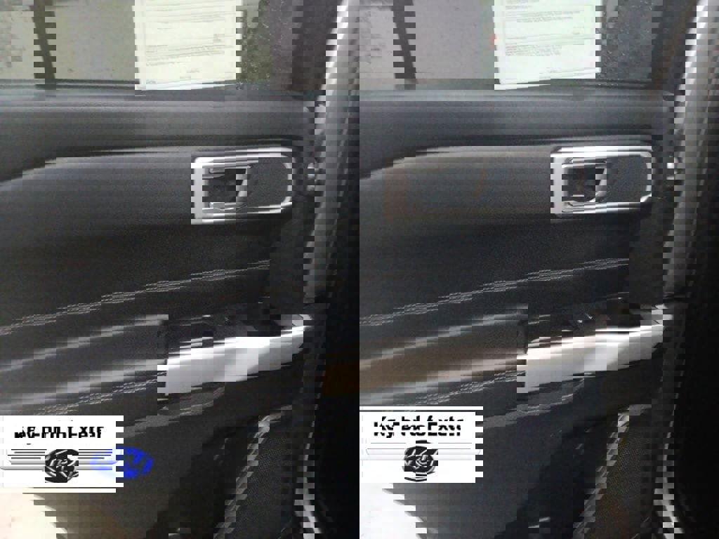 Used 2021 Ford Explorer XLT w/ Equipment Group 202A image 16