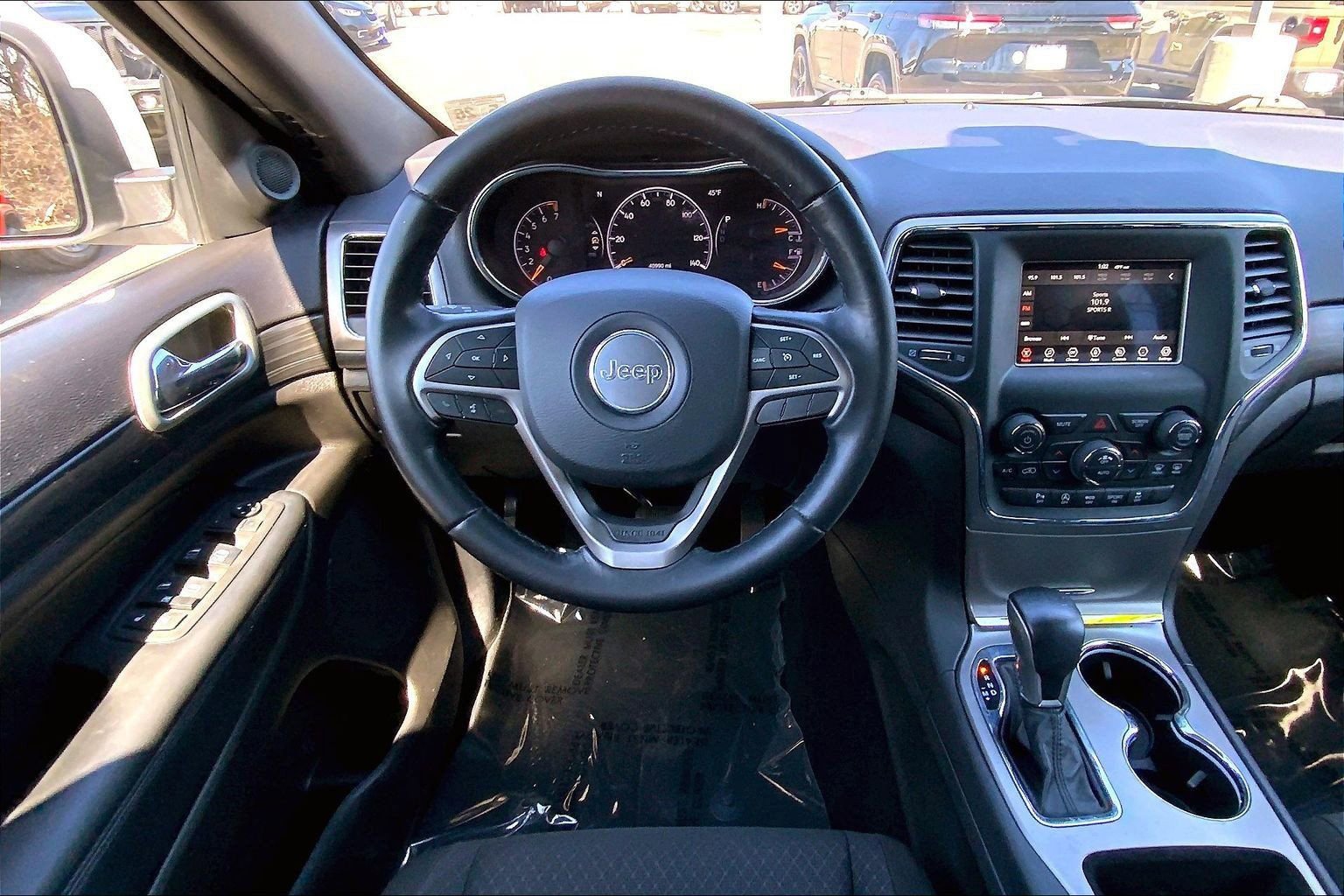 Certified 2021 Jeep Grand Cherokee Laredo AWD/4WD image 5