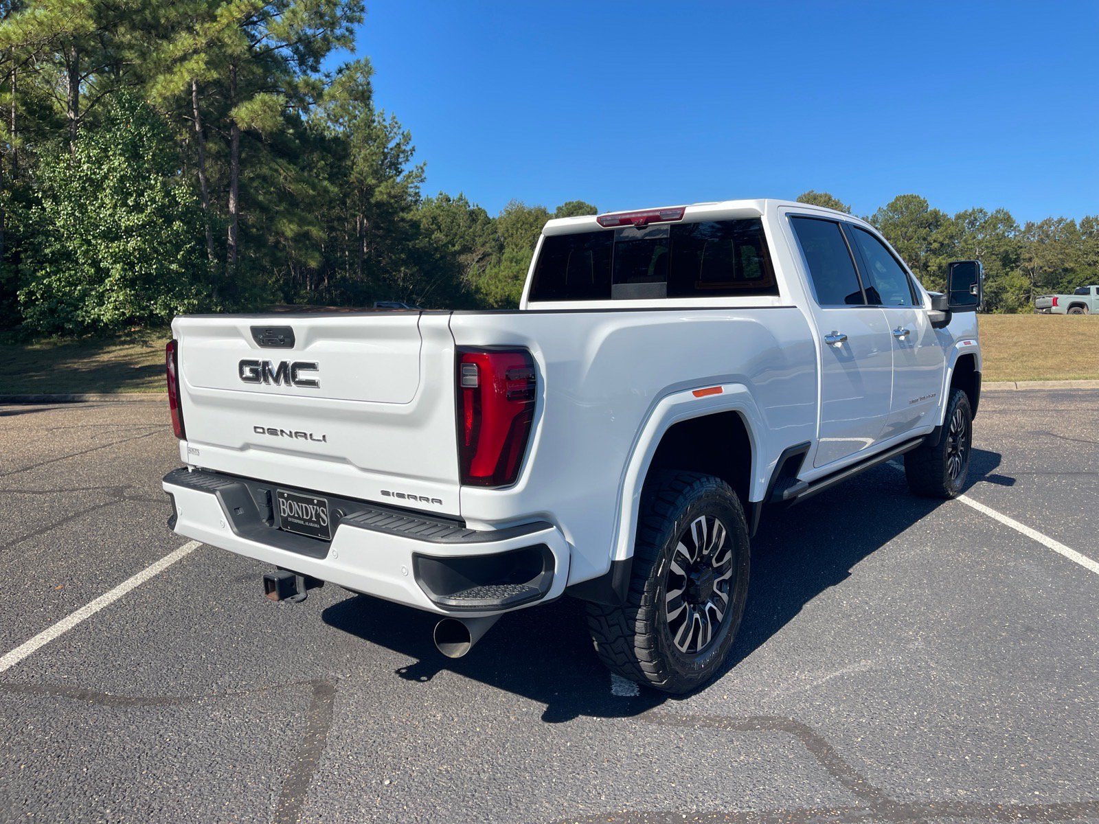 Used 2025 GMC Sierra 2500 Denali Ultimate w/ Max Trailering Package AWD/4WD image 17