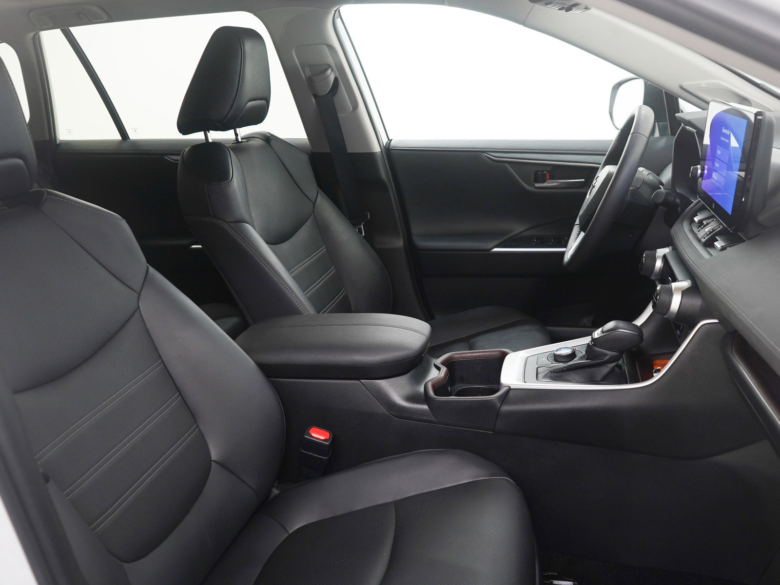 Used 2023 Toyota RAV4 Limited AWD/4WD image 11