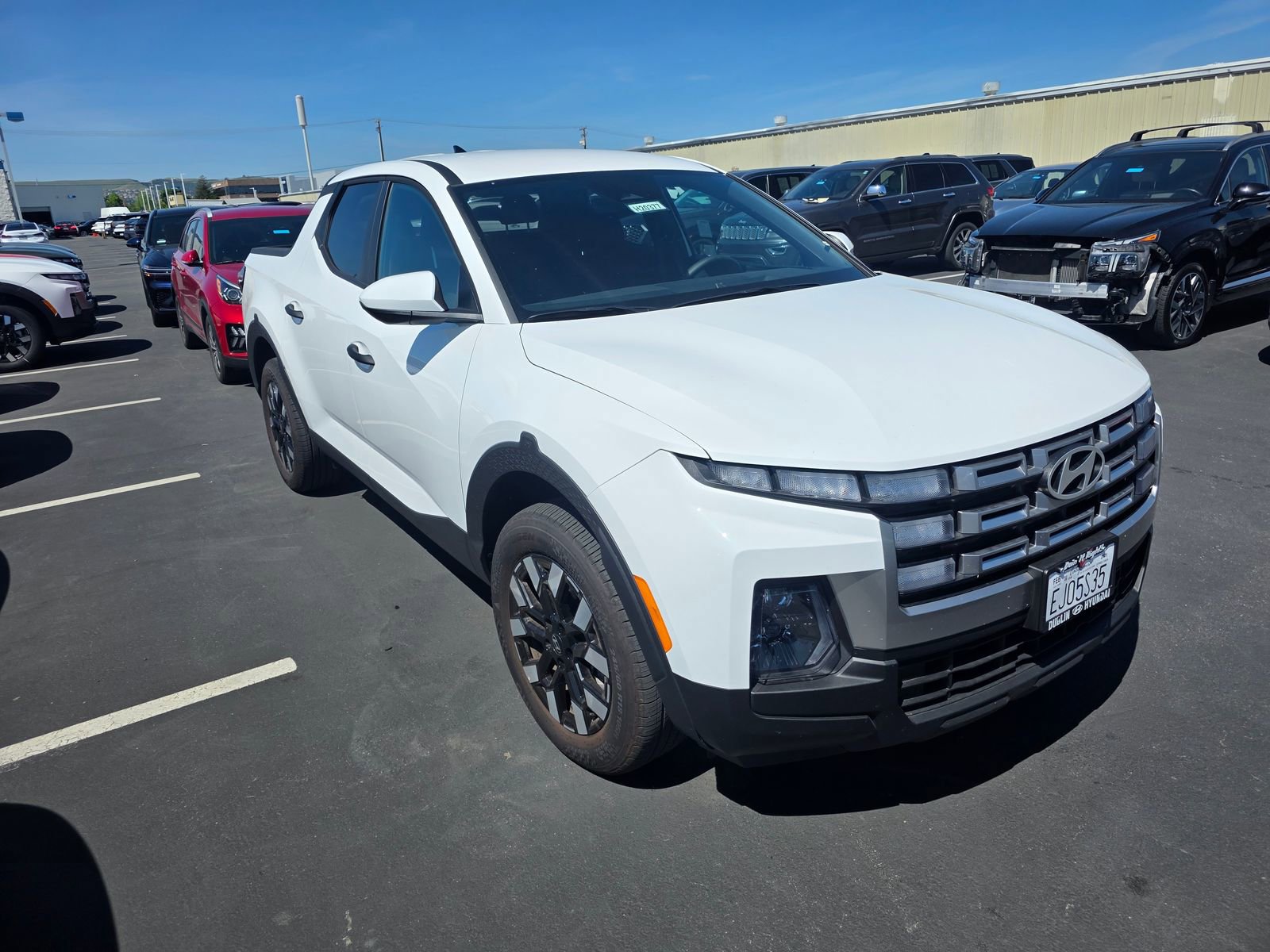 Certified 2025 Hyundai Santa Cruz SE image 3