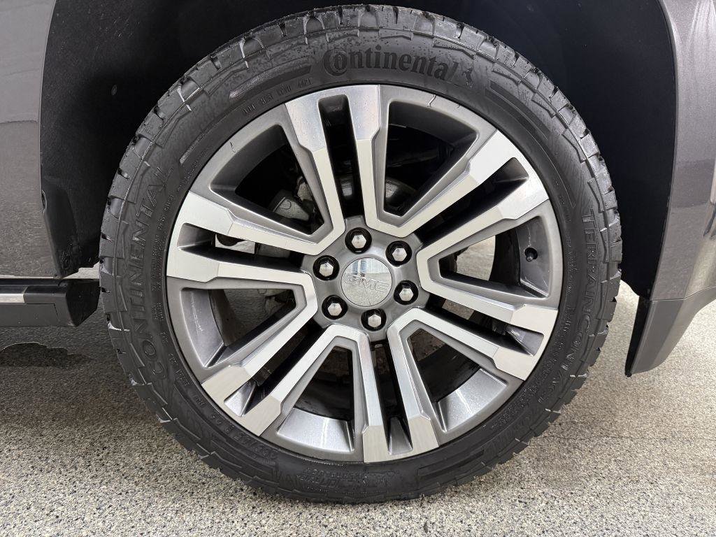 Used 2018 GMC Yukon XL Denali w/ Denali Ultimate Package image 47