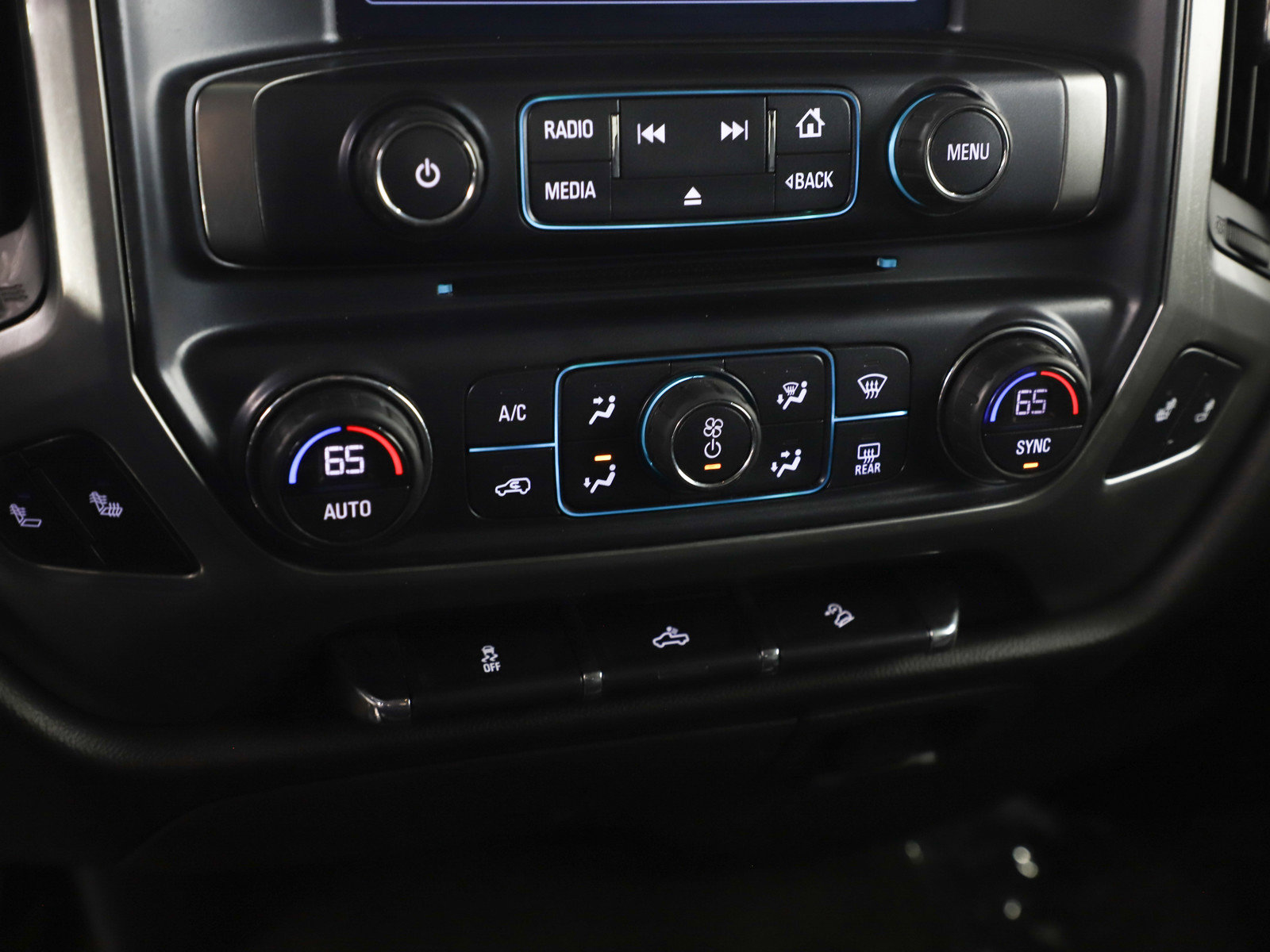 Used 2018 Chevrolet Silverado 1500 LT w/ All Star Edition image 21