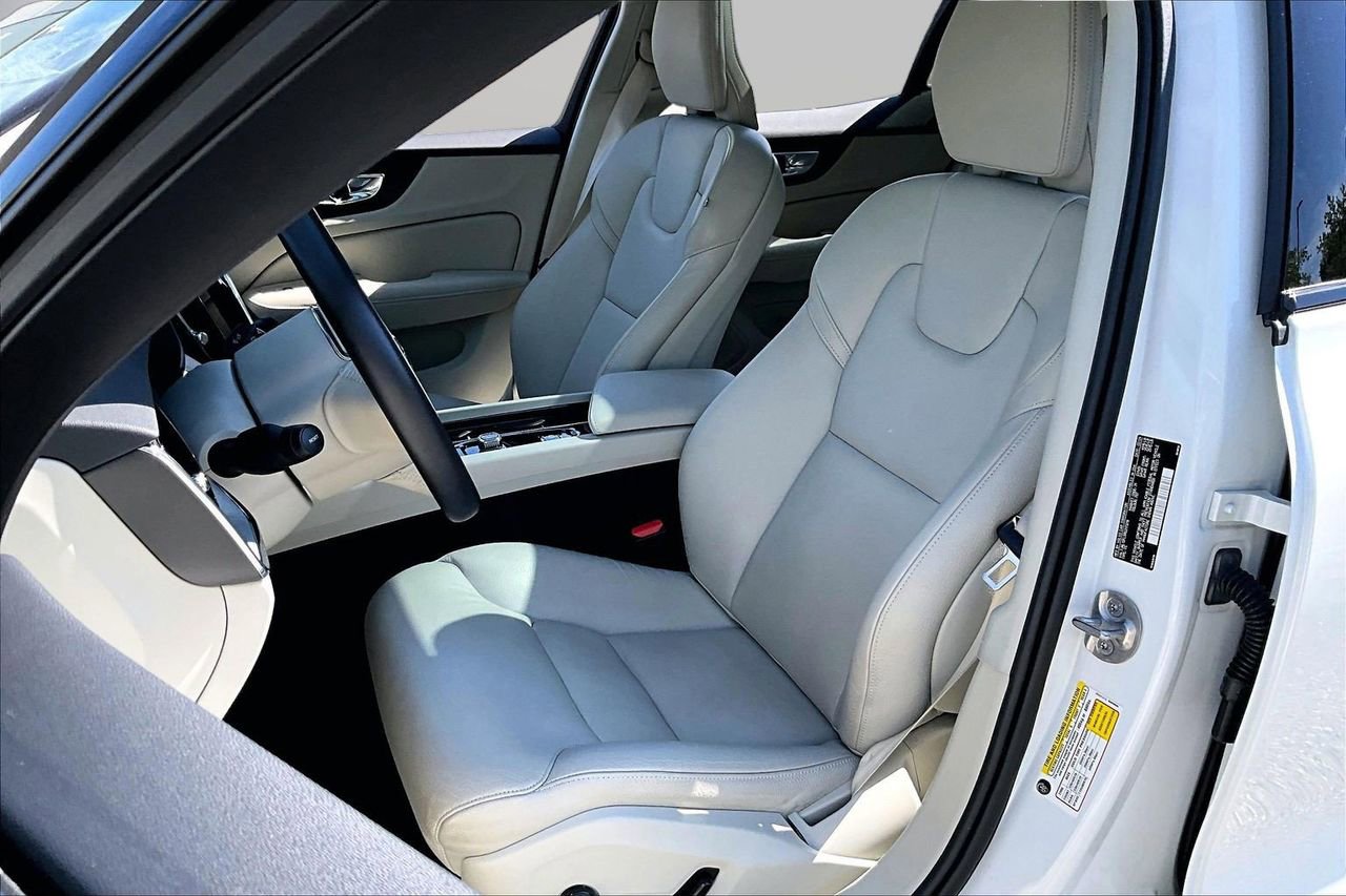Used 2024 Volvo S60 B5 Plus w/ Climate Package image 22
