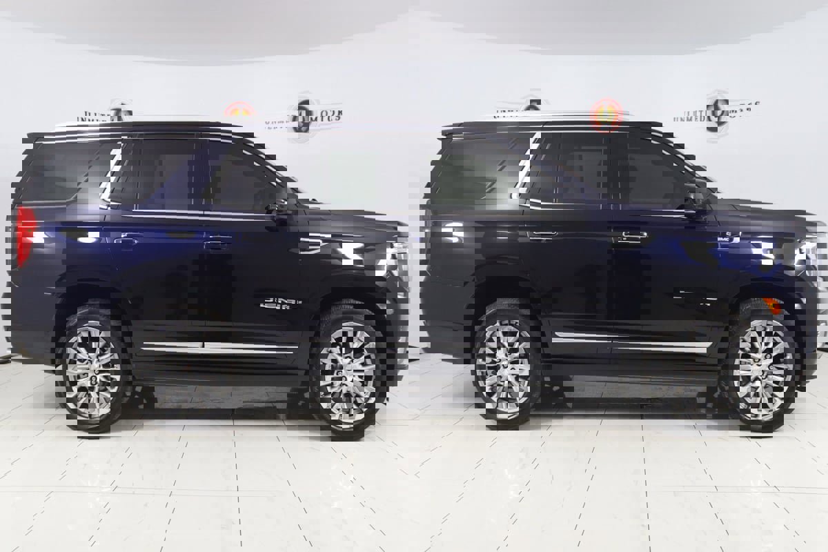 Used 2021 GMC Yukon Denali w/ Denali Premium Package image 2