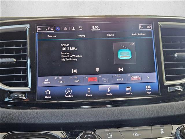 Used 2022 Chrysler Pacifica Touring-L image 11