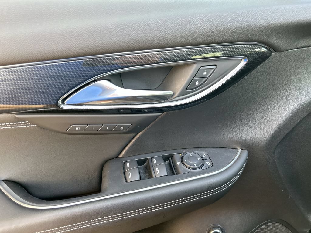 Used 2023 Buick Envision Essence AWD/4WD image 25