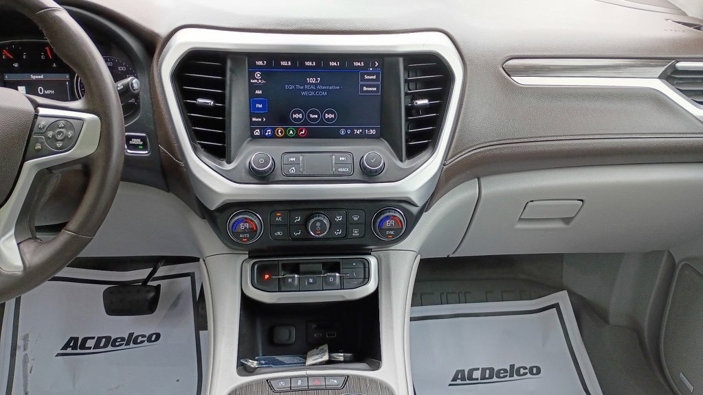 Used 2023 GMC Acadia SLT w/ Preferred Package AWD/4WD image 14