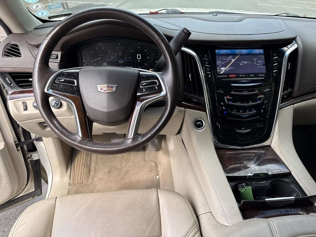 Used 2015 Cadillac Escalade Premium AWD/4WD image 7