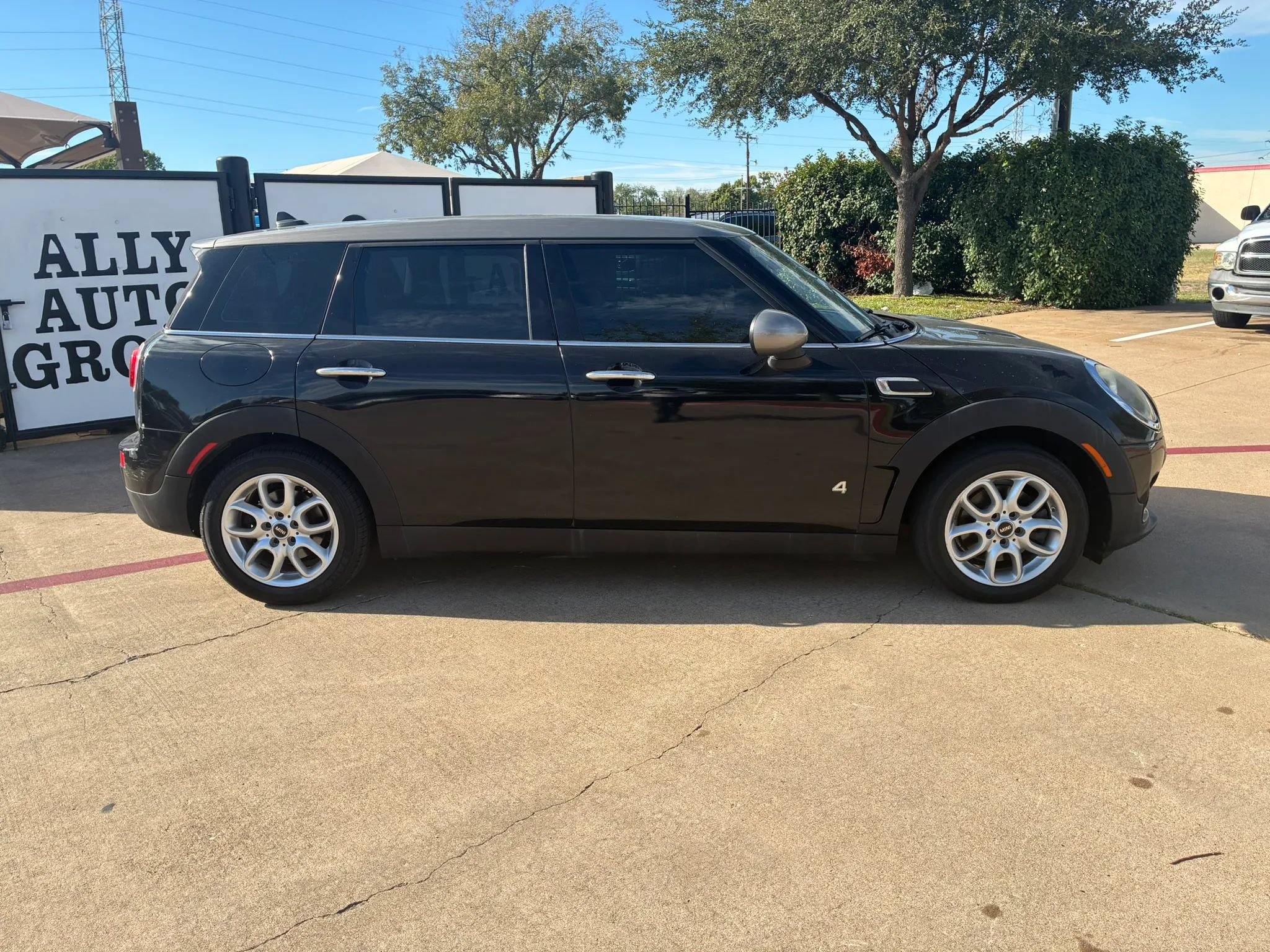 Used 2017 MINI Cooper Clubman ALL4 AWD/4WD image 7