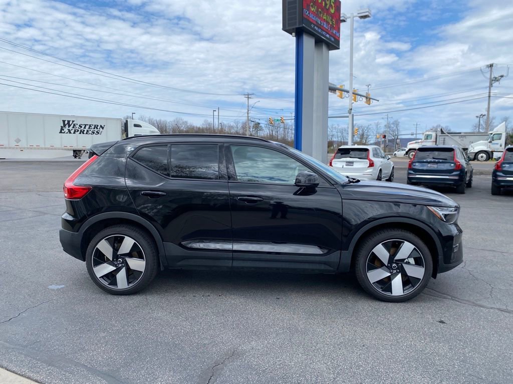 New 2024 Volvo XC40 Recharge Ultimate w/ Protection Package Premier image 4