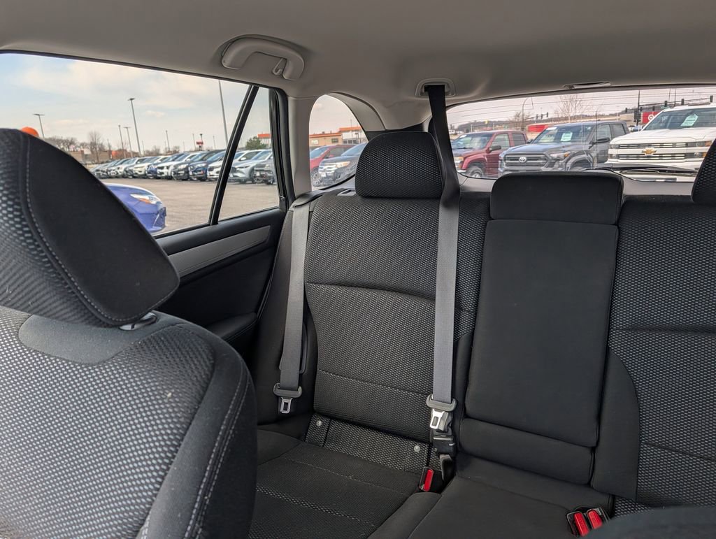 Used 2018 Subaru Outback 2.5i Premium image 12