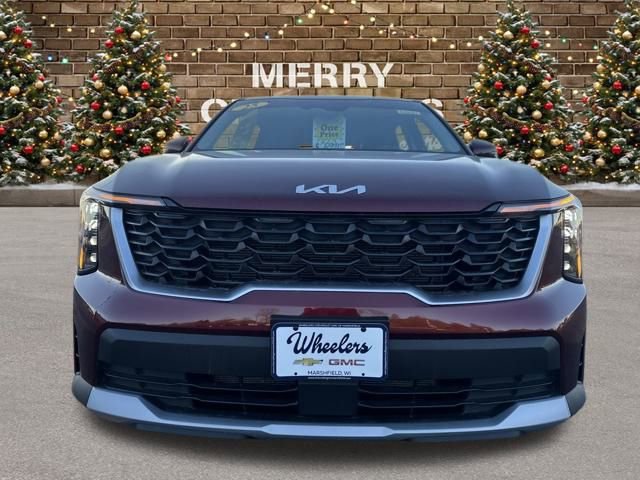 Used 2025 Kia Sorento LX image 11