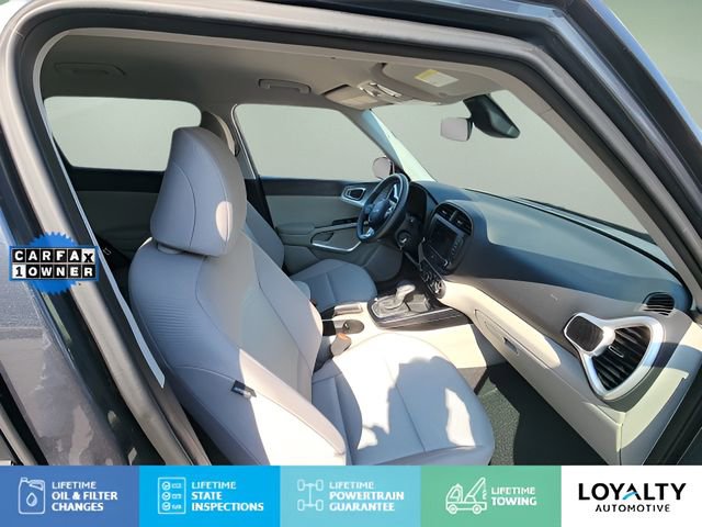 Used 2025 Kia Soul LX image 12