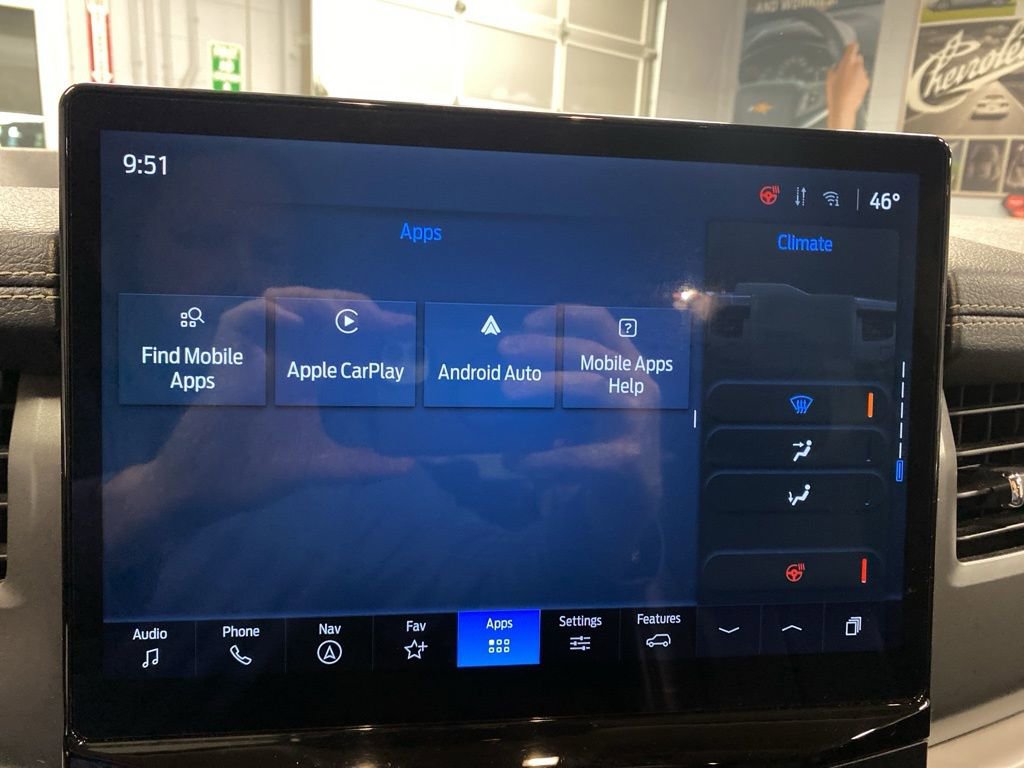 Used 2024 Ford Expedition Max XLT image 27