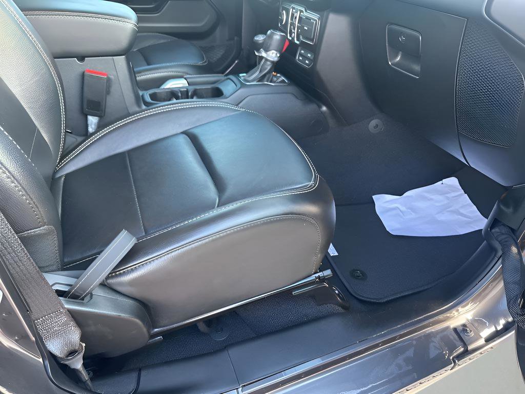 Used 2021 Jeep Wrangler Unlimited Sahara w/ Safety Group image 16