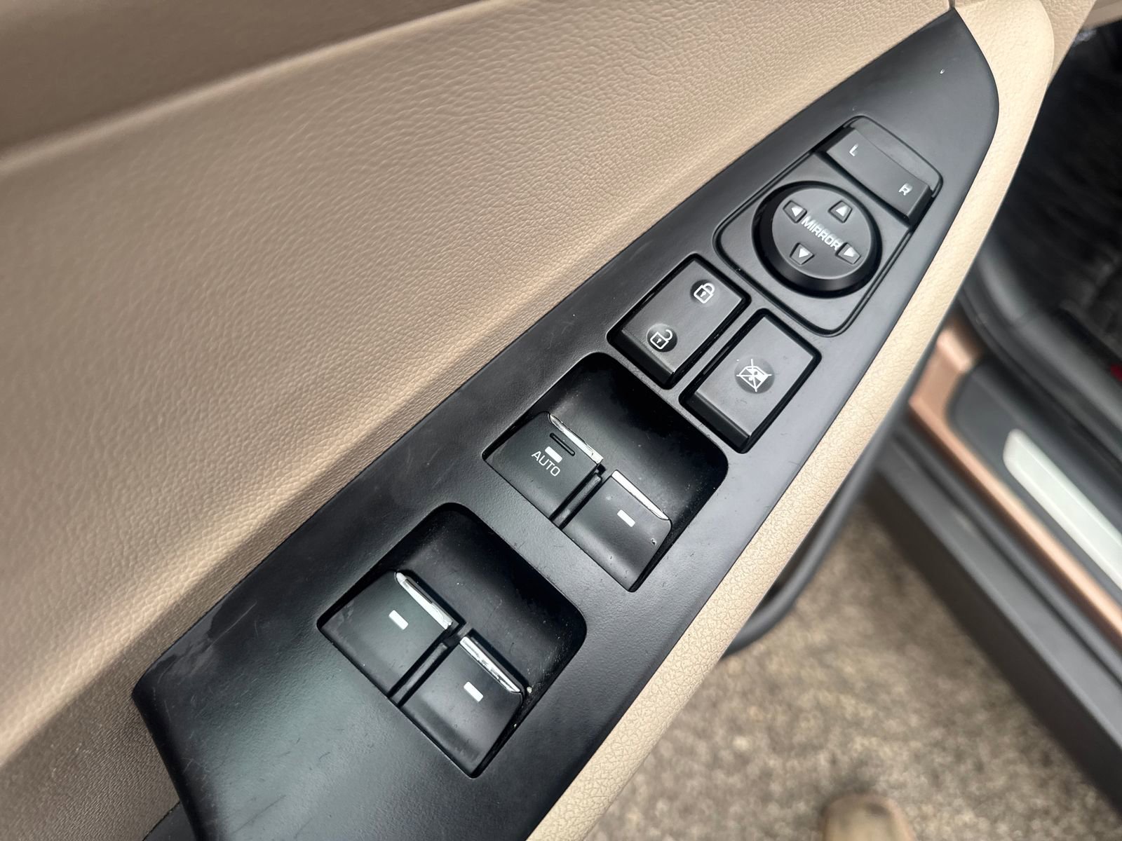 Used 2016 Hyundai Tucson Limited w/ Option Group 03 image 13