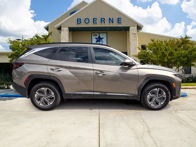Used 2025 Hyundai Tucson Blue AWD/4WD image 6